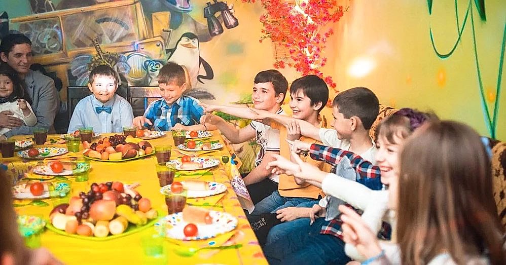 Кейтеринг в детской студии