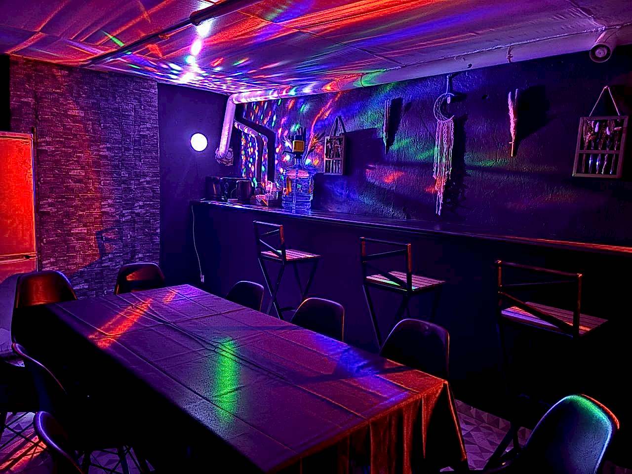 Чайная комната для проведения праздника в квесте