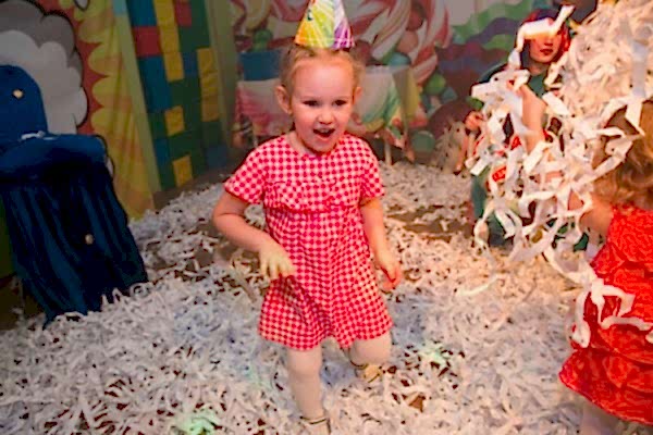 Бумажное шоу «Снежный ком»