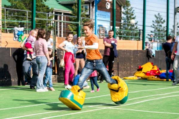 Белая лошадь