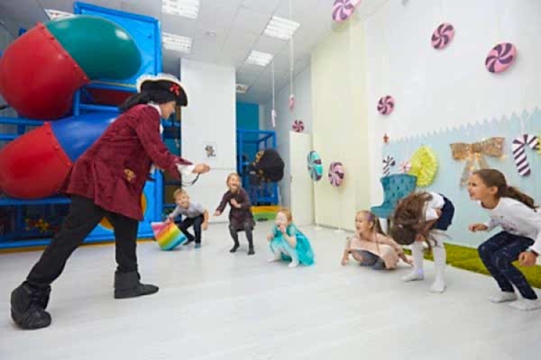 Оранжевая зебра в Академе