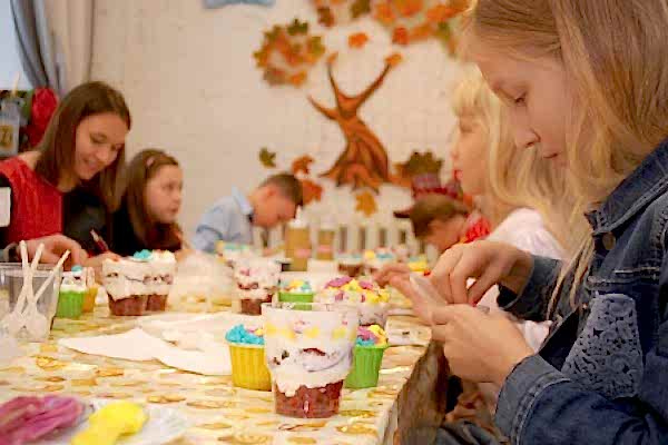 Весёлый кондитер